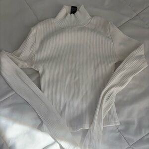 Forever 21 mock turtleneck shirt, size small